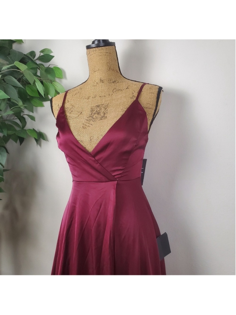 NEW Lulus Burgundy Holly Evening Gown Women's Size XS - Picture 3 of 11